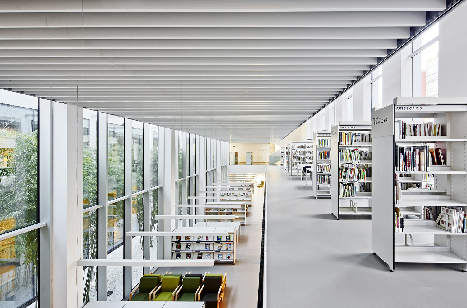 Библиотека без цензуры. Дизайн проект библиотеки. Проект библиотеки из металла. Проект библиотеки с внутренним двором. Modern Library.